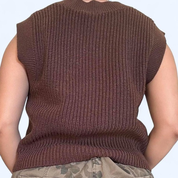 Brown Ribbed Knit Sweater Vest | H&M | Size Small - Picture 3 of 5